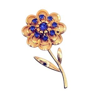 Vintage Blue Rhinestone Flower Gold Tone Brooch Pin
